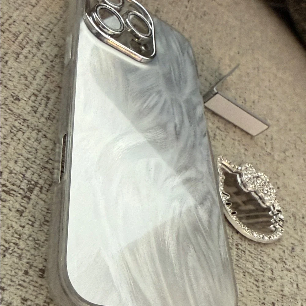 🆕 Silver Phone Case with Stand and Decorative Mirror iPhone 16 pro max